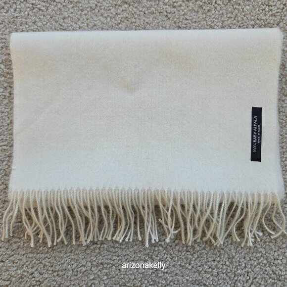 NWOT 100% Baby Alpaca Ivory Scarf Fringe - Picture 8 of 9
